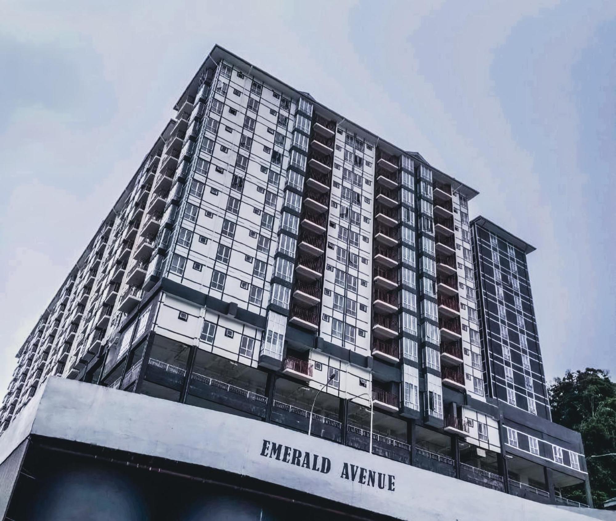 Moonight Luxe Suite, Cameron'S Emerald Avenue 伯恩仓 外观 照片